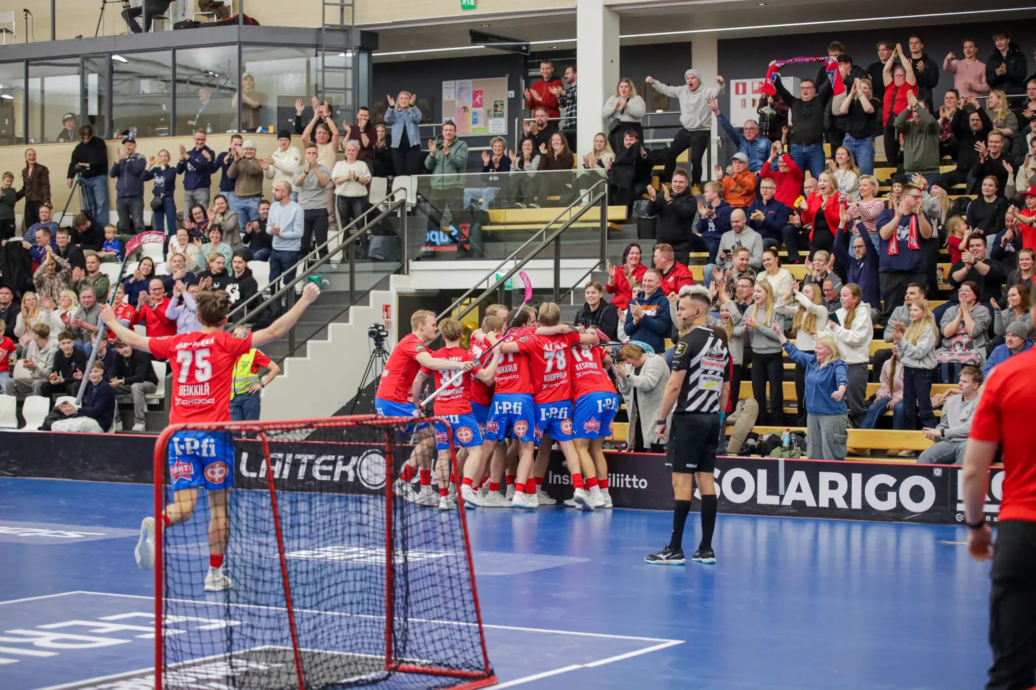 kouvolan-lakritsi-suomen-cupissa-jaossa-vuoden-ensimm-iset-pokaalit